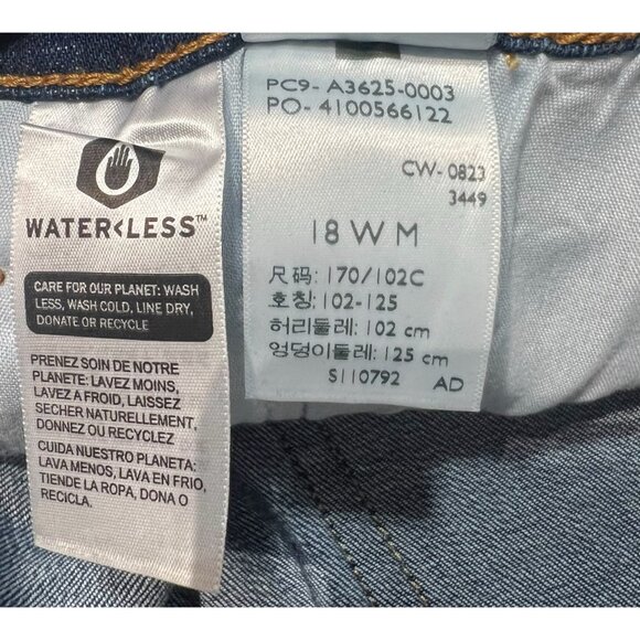 Levi's Women 726 High Rise Flare Leg Denim Jeans Plus Size 18W Blue Stretch NWOT - Picture 13 of 16